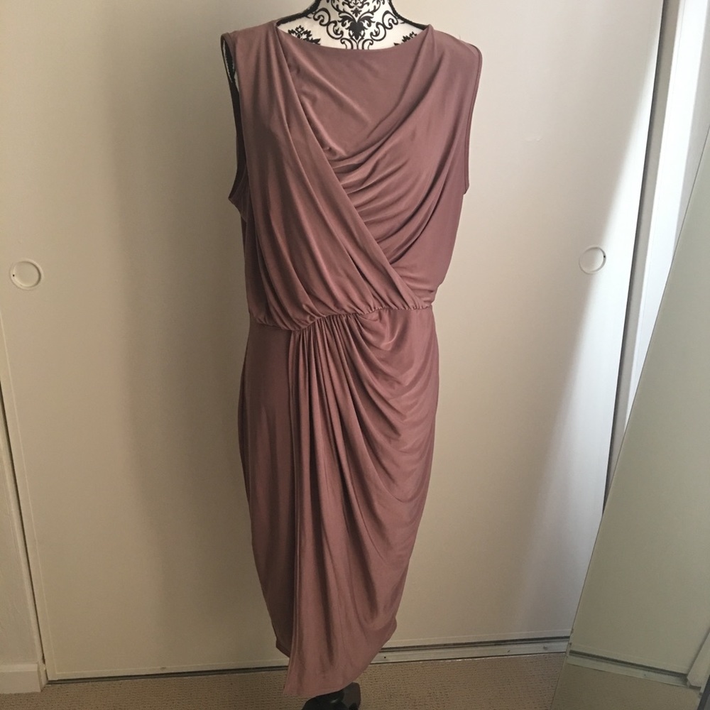 Sleeveless dress